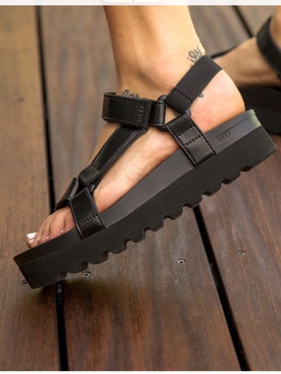 Reef Cushion Rem Hi black sandals Size 7.5 - Picture 2 of 14